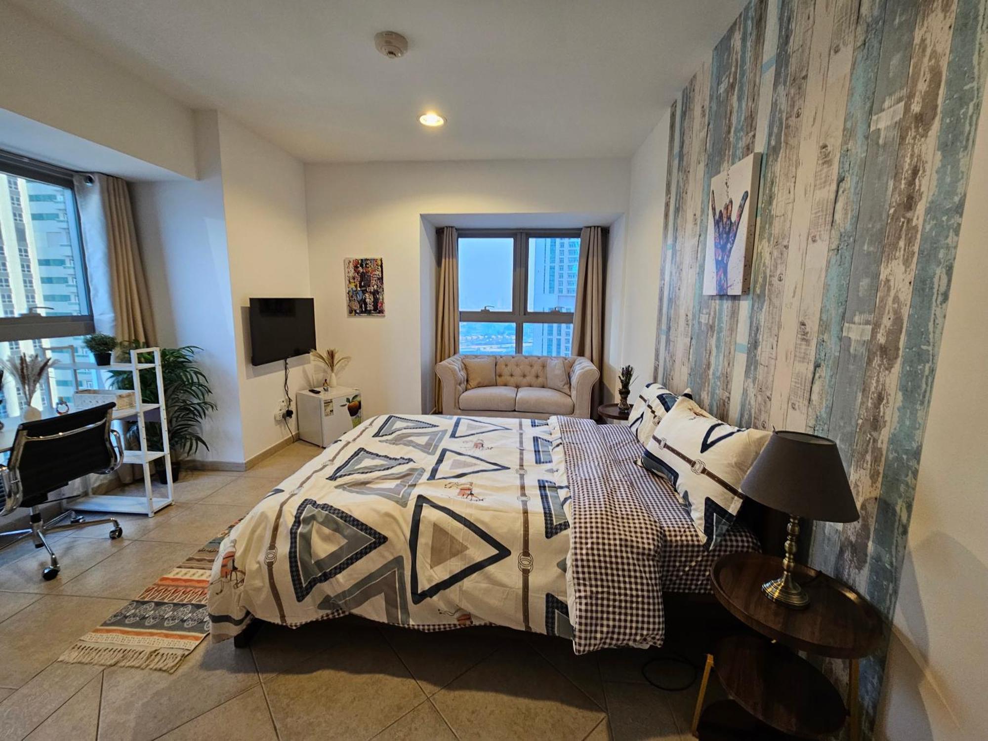 Super Host At Highest Residential Tower In The World, Private In A Shared Privatunterkunft *