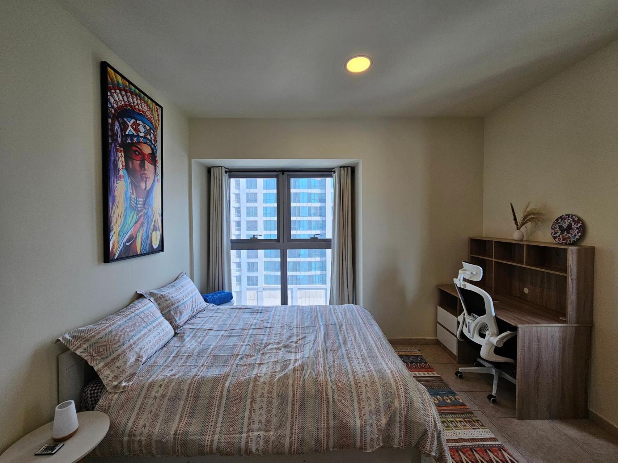 Super Host At Highest Residential Tower In The World, Private In A Shared Privatunterkunft *