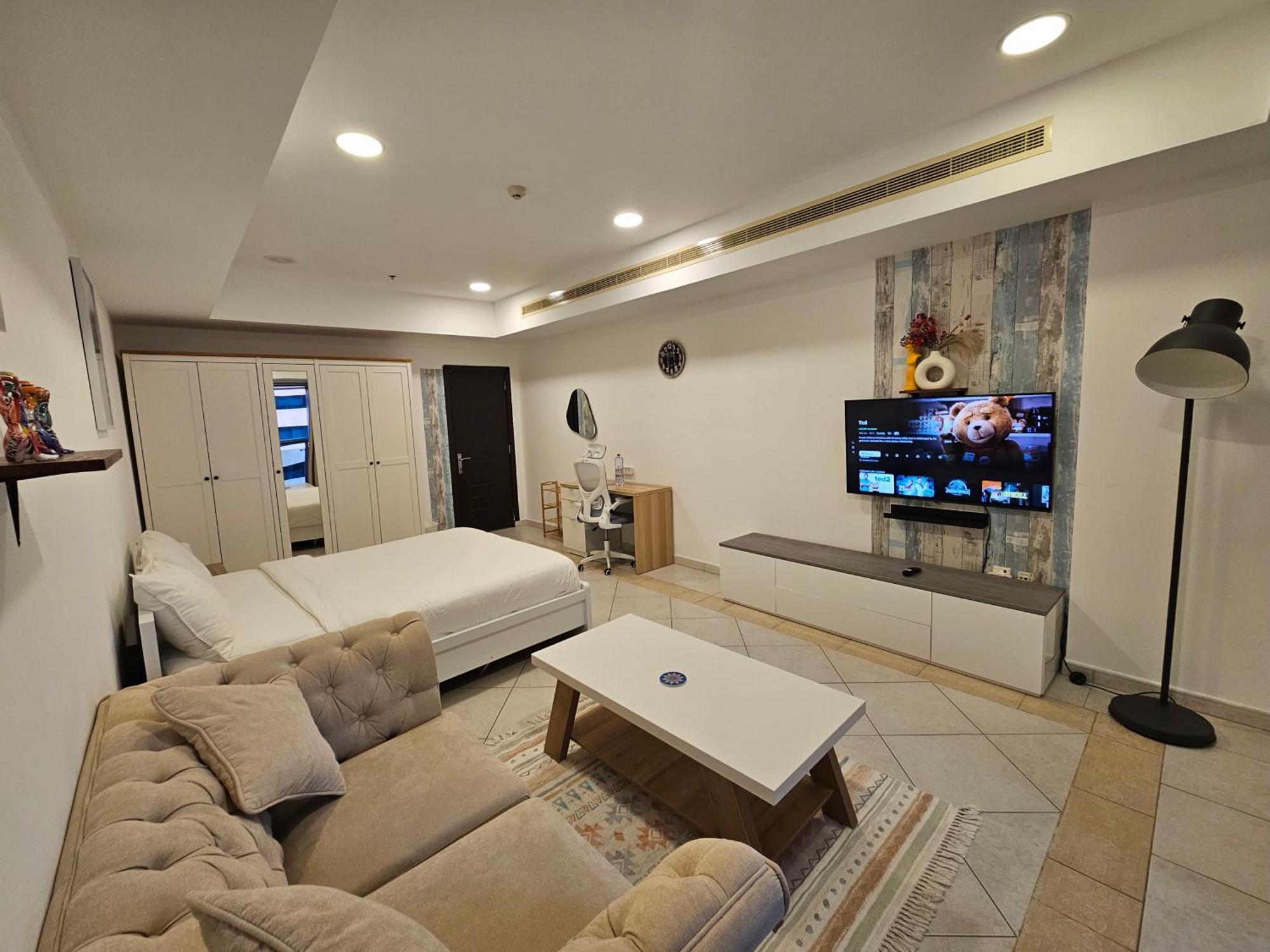 Super Host At Highest Residential Tower In The World, Private In A Shared Accommodatie bij particulieren *